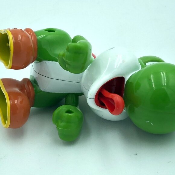 Nintendo Yoshi Figurine - Picture 5 of 5